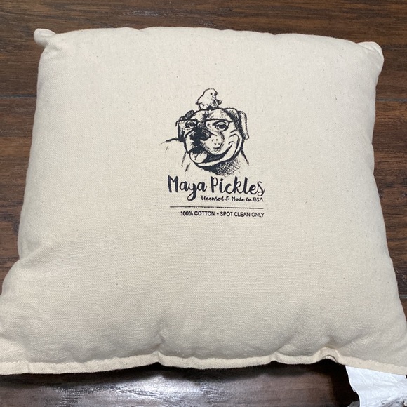 Maya Pickles Eiffel Tower throw pillow - Picture 2 of 4